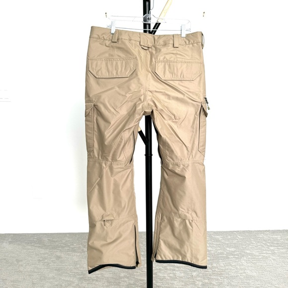 Men's Burton Cargo 2L Pants (Short) - Picture 3 of 13